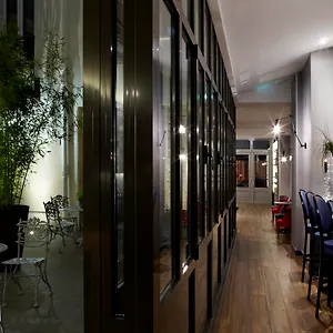 **** Hotel Mademoiselle Francia